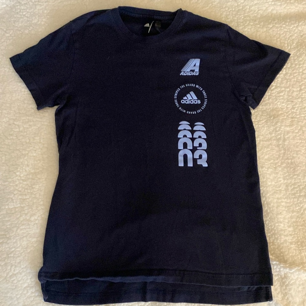 Adidas men’s shirt sleeve tee -M